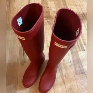 Tall women’s Hunter Rain Boots